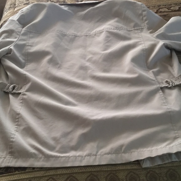 Woman’s coat - Picture 2 of 2